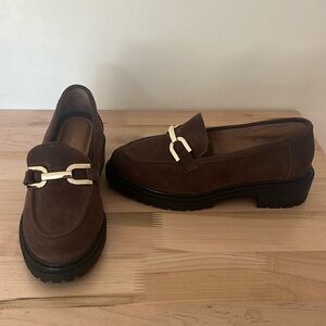 NEVER WORN Brown suede loafers
